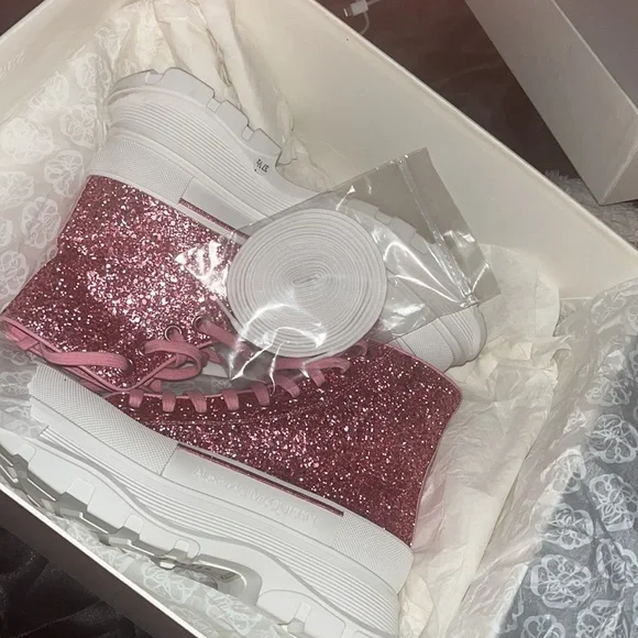 pink alexander mcqueens boots size 37 never worn comes with box and dust bag - Picture 8 of 12